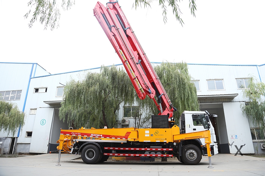 重汽豪沃33米混凝土泵車 重汽豪沃33米混凝土泵車