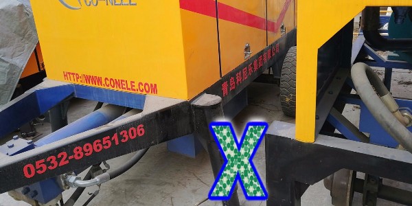 混凝土泵入庫前清洗、放水、涂潤滑脂、擦干每一個步驟都不能少