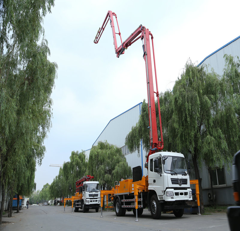 小型混凝土泵車(chē)，小泵車(chē)