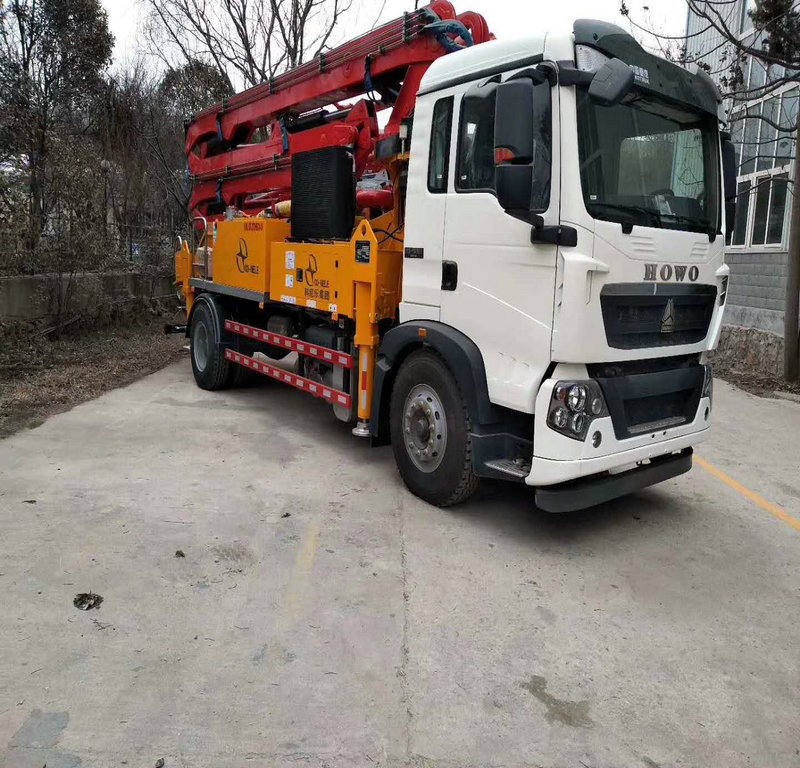 小型混凝土泵車(chē)，小泵車(chē)，天泵