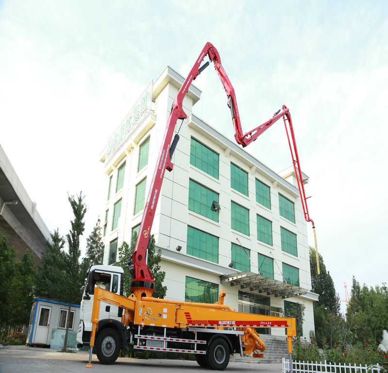 小型混凝土泵車(chē)，小泵車(chē)，天泵