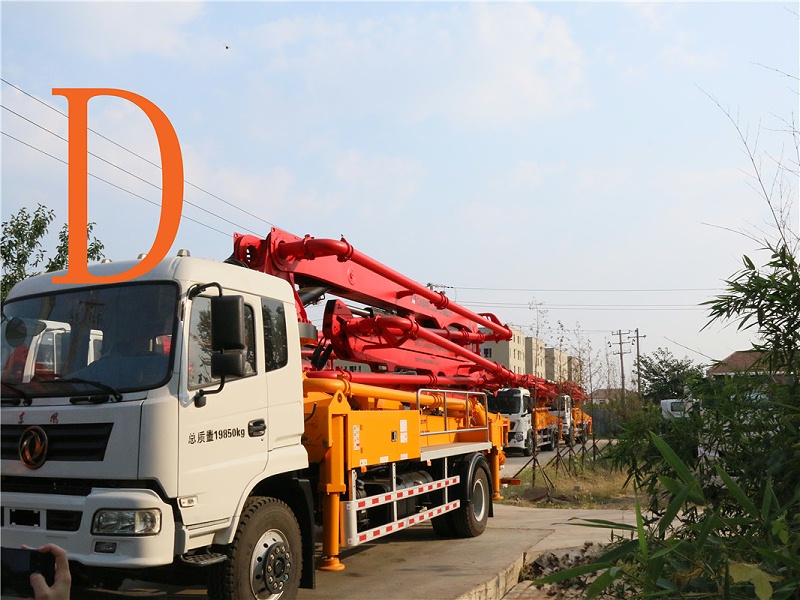 青島混凝土泵車價(jià)格 (16)