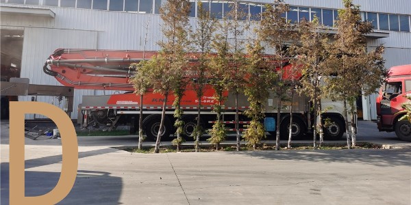 混凝土泵車臂架的展開與旋轉防止受損