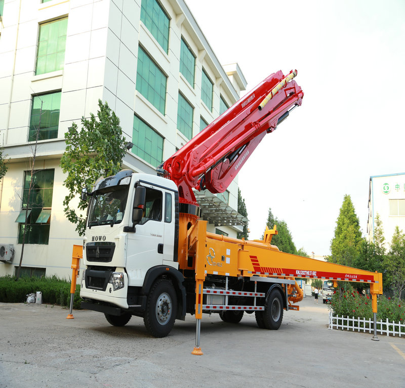 小型混凝土泵車，天泵，小型泵車，混凝土泵車