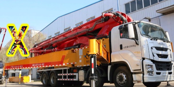 小型泵車骨料結(jié)塊，為防止管道損壞，拆管時(shí)應(yīng)注意什么？—小科說事