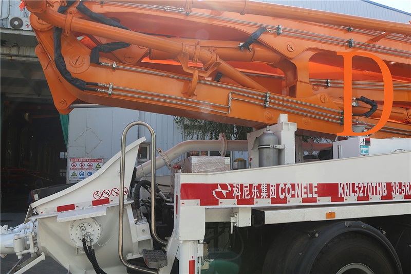 青島混凝土泵車(chē)價(jià)格 (9)